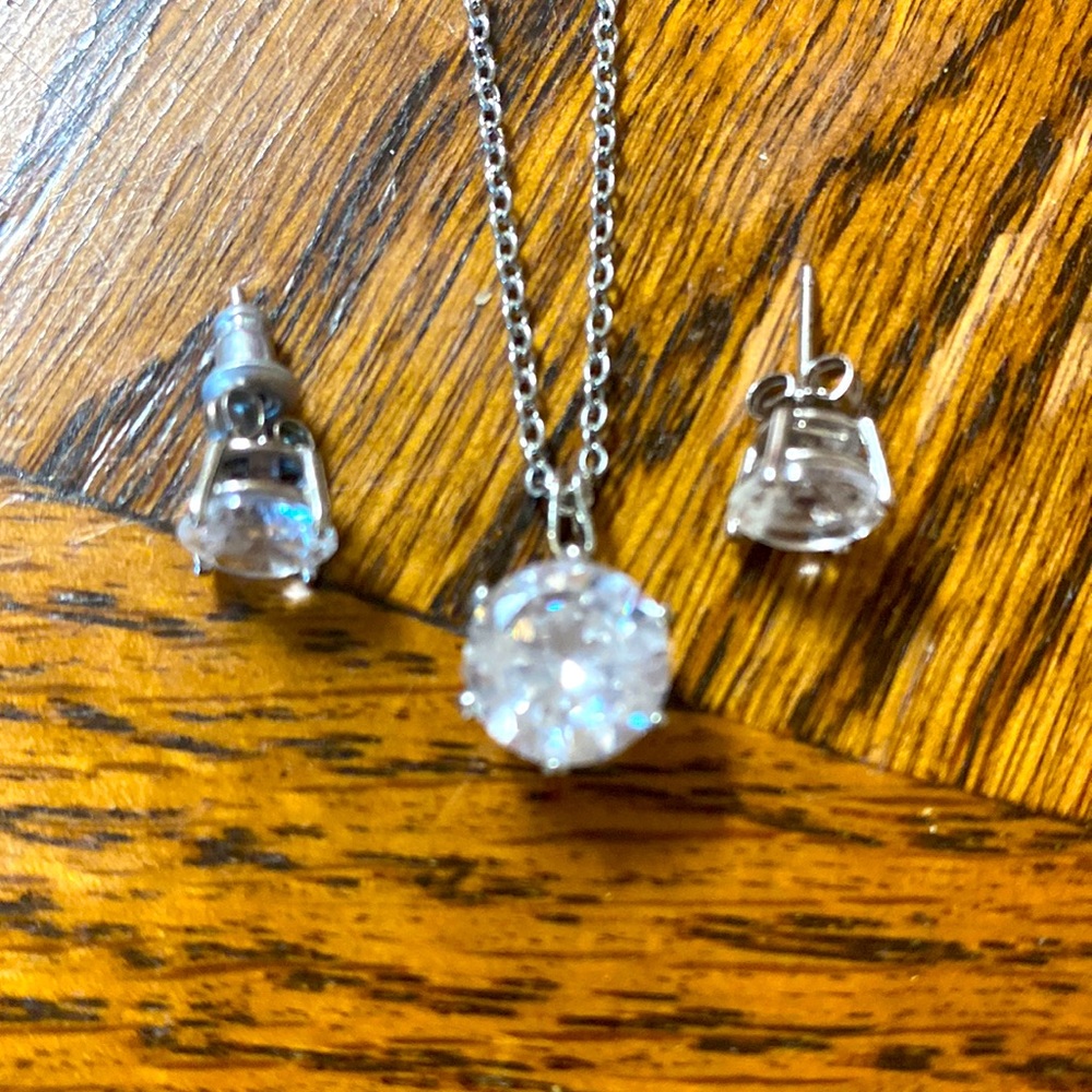 Necklace and earrings